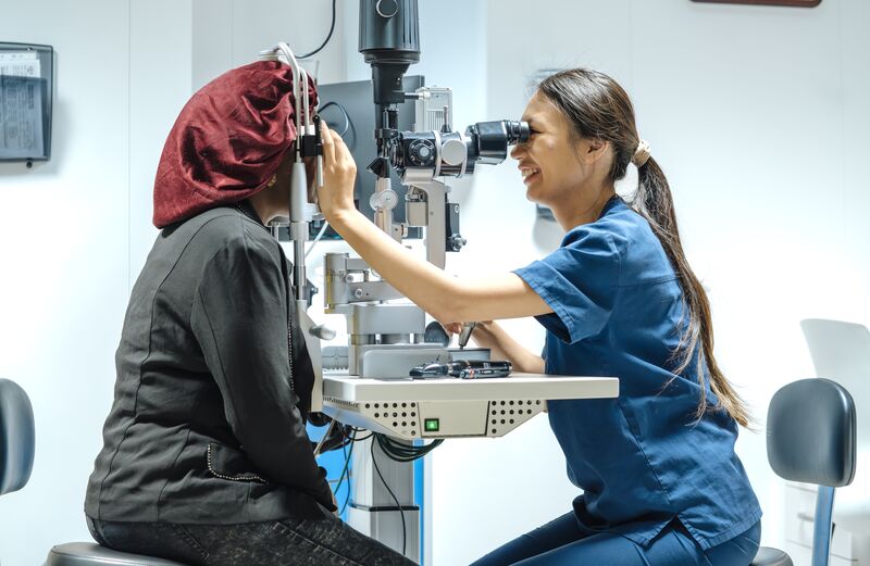 ophthalmic nurse volunteer positions and Mercy Ships eye care roles
