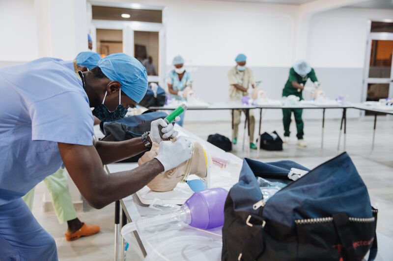 A Nurse Anesthesia training being held at the dental clinic at Gamal Abdel Nasser University of Conakry